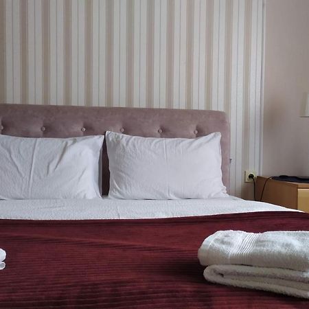 Community Park Apartment Ni Extérieur photo