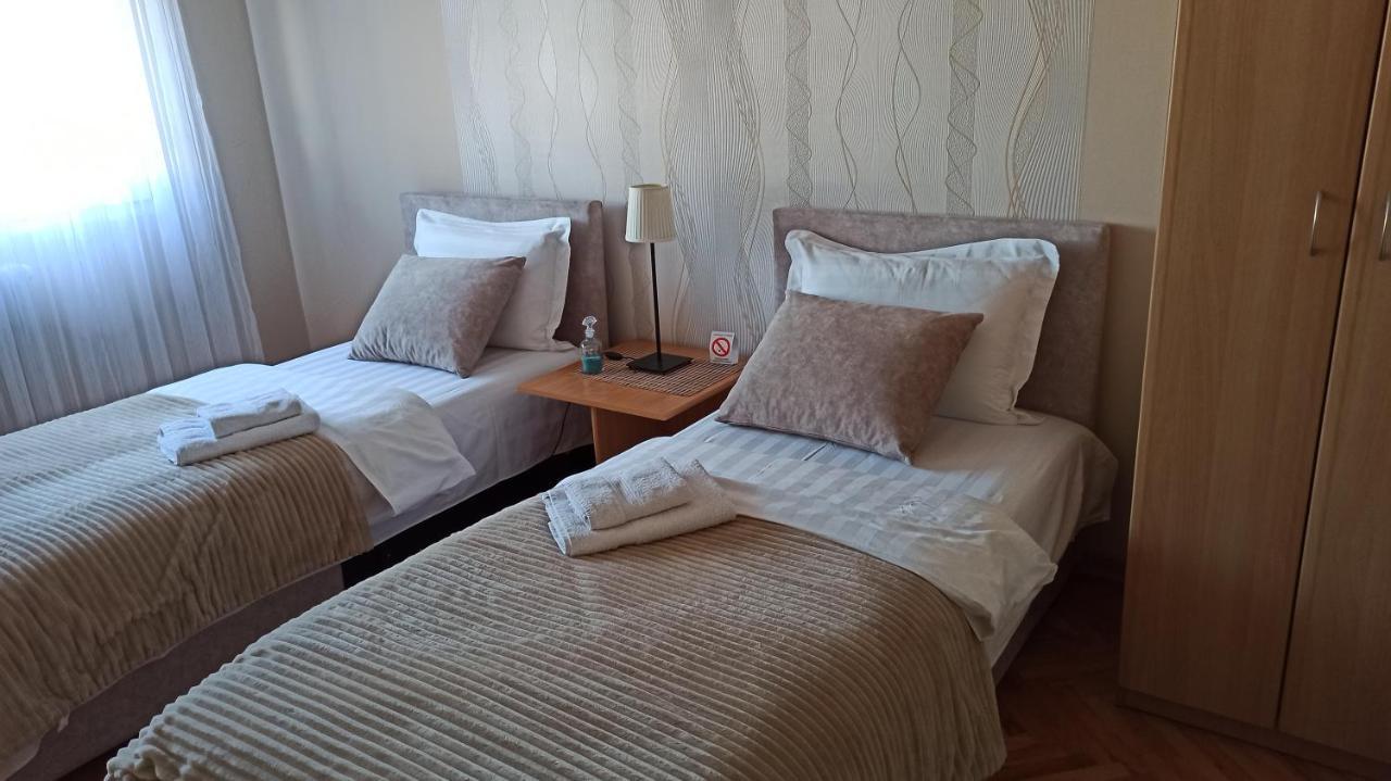 Community Park Apartment Ni Extérieur photo